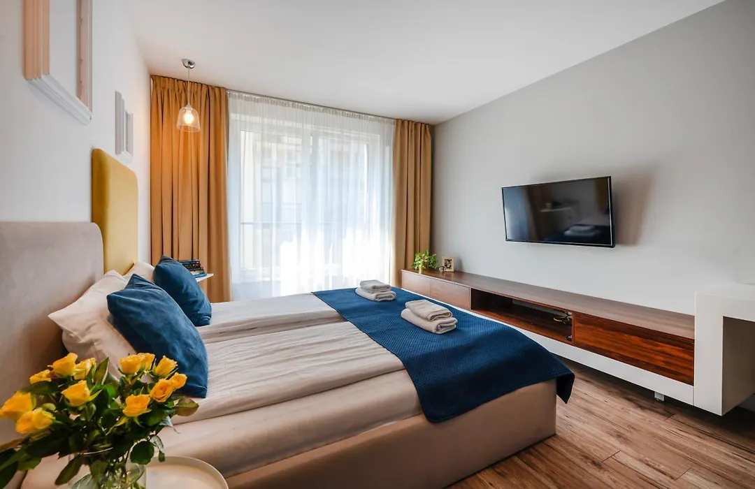 Happy House Apartamenty Premium-1